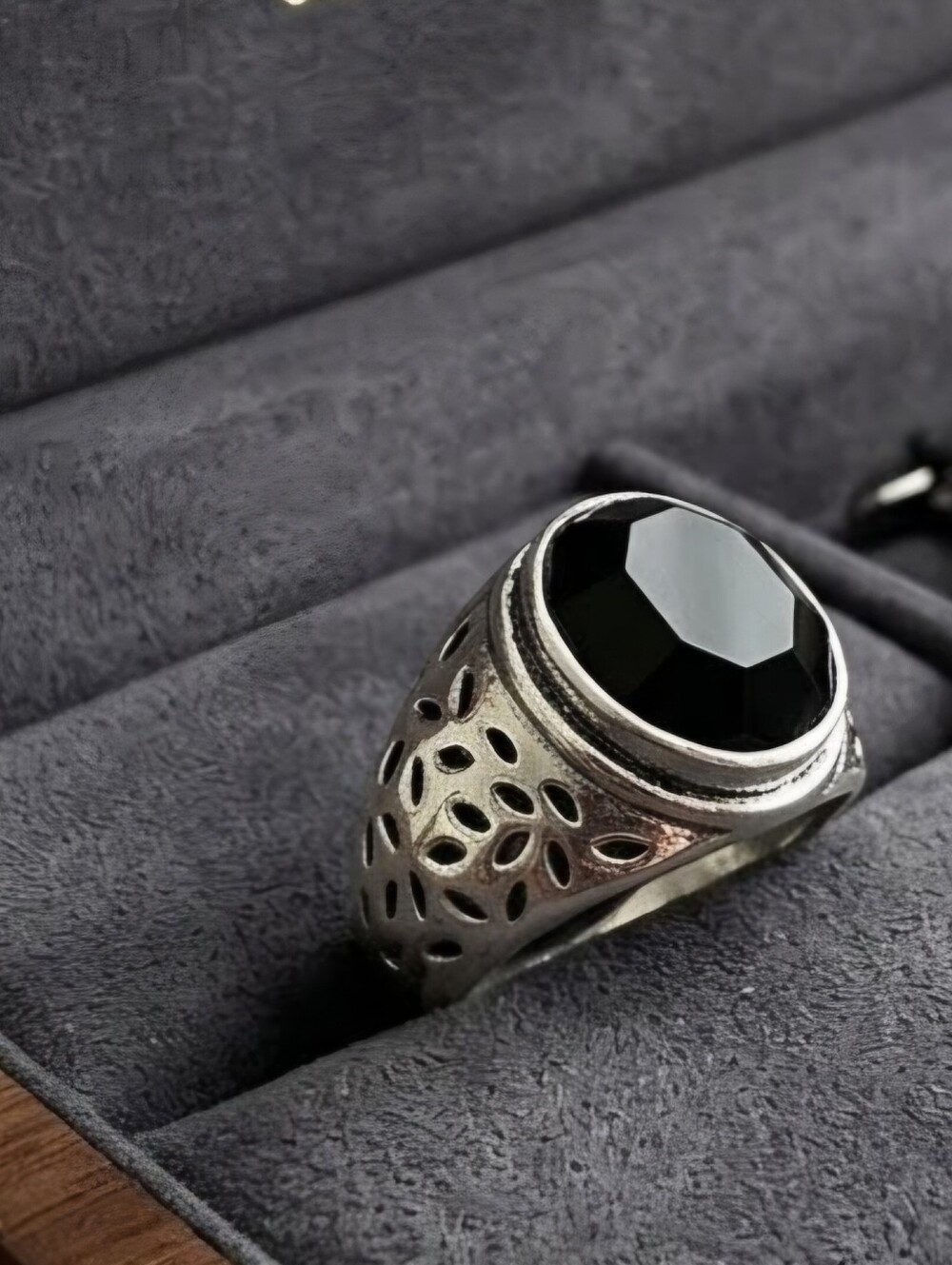 FACETED OVAL BLACK OBSIDIAN MENS SIZE 8 FILAGREE  QUALITY TITANIUM SILVER RING